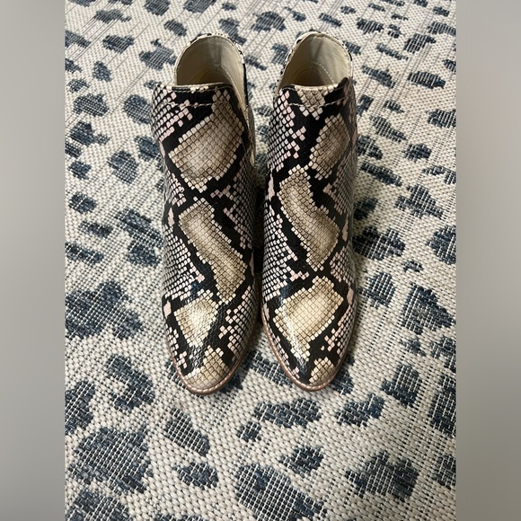 Coconuts by Matisse Snake Boots - Picture 3 of 5